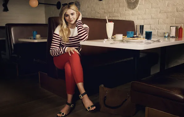Picture look, girl, cafe, bag, jacket, Chloe Grace Moretz