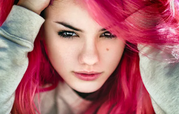 Look, close-up, face, model, portrait, hands, makeup, hairstyle