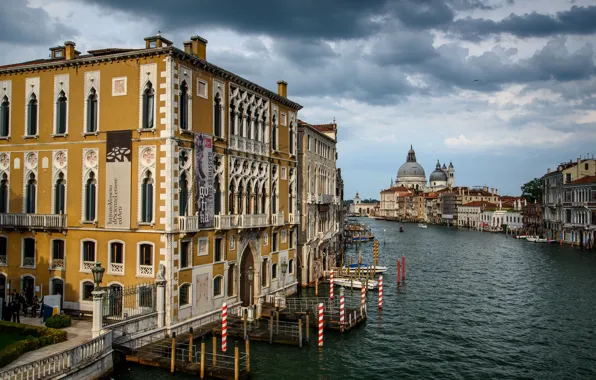 Picture Italy, Venice, The Grand canal, Santa Maria della Salute