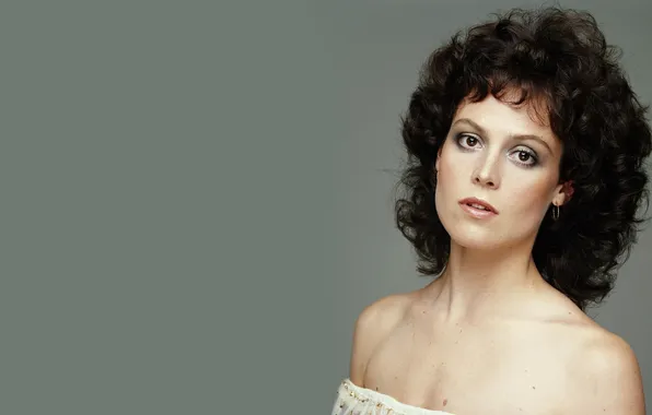 Actress, celebrity, Sigourney Weaver, Sure Weaver