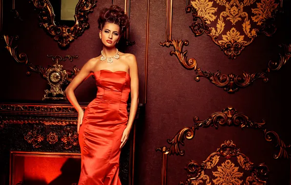 Picture wall, watch, necklace, makeup, figure, dress, mirror, hairstyle