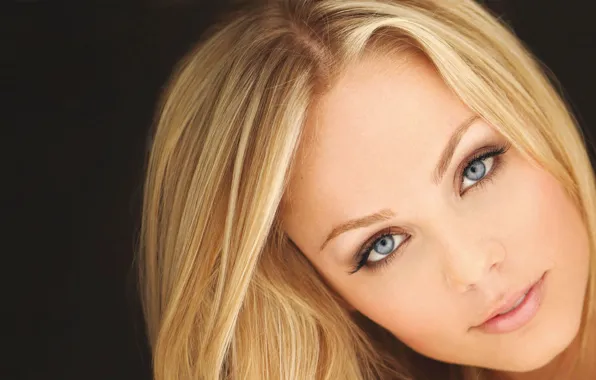 Laura Vandervoort yalangoch jinsiy aloqa Laura Vandervoort yalangoch jinsiy aloqa