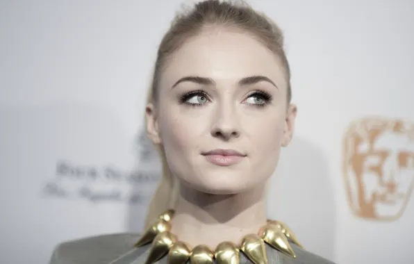 Picture smile, actress, red, Sophie Turner