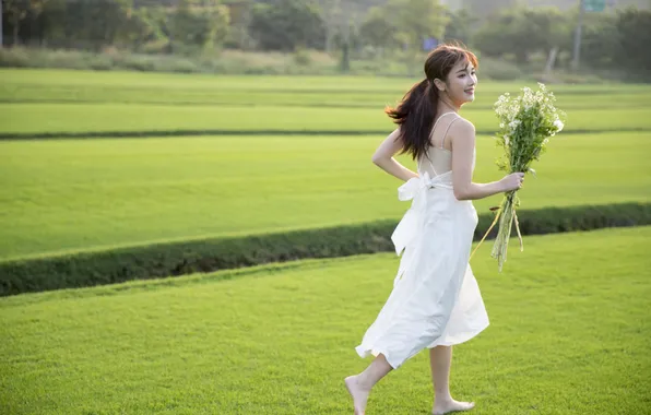 Grass, Beautiful, Asian, Model, Flowers, Smile, Woman, Bouquet