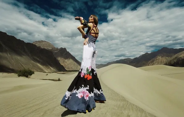 Girl, desert, model, fashion