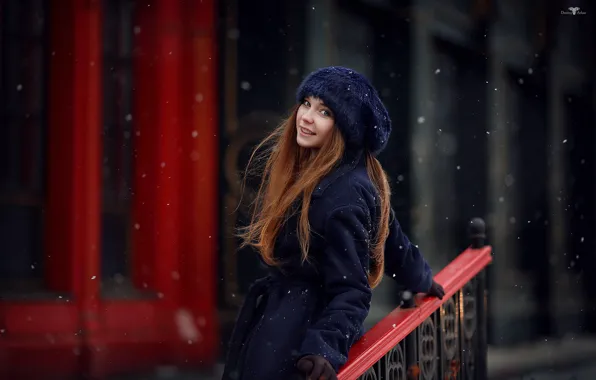 Picture look, girl, snow, pose, smile, mood, hat, railings