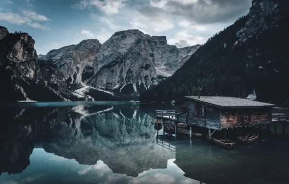 Picture Italy, Dolomiti, boat house, The Lake Of Braies
