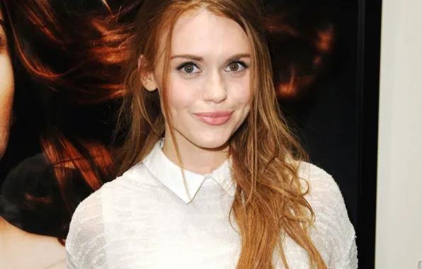 Look, actress, Holland Roden