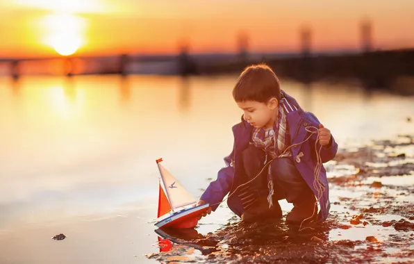 Picture sunset, ship, boy