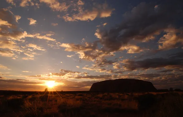 Picture the sky, mountains, dawn