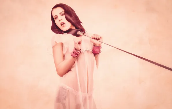 Leash, Model, Devin Analisa