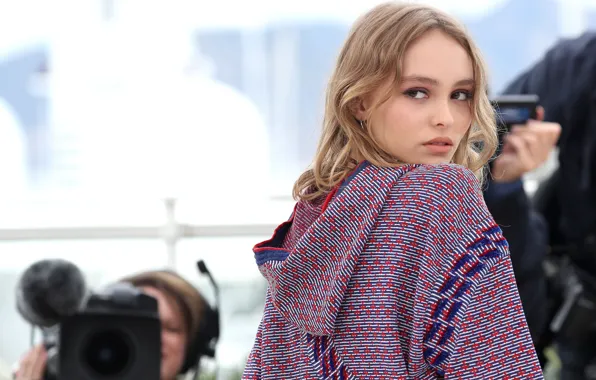Pose, model, makeup, actress, photoshoot, Lily-Rose Depp, Lily-Rose Depp