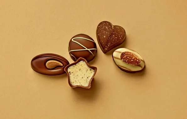 Heart, chocolate, candy, cream, almonds, chocolate, caramel, cream