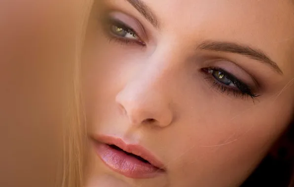 Delicious, eyebrows, eyes open, lipstick, kennedy nash