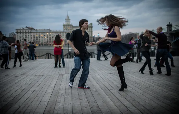The city, Moscow, dancing, pair