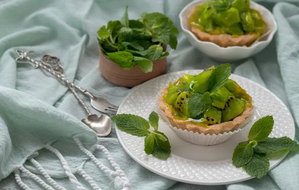 Kiwi, cake, tartlets