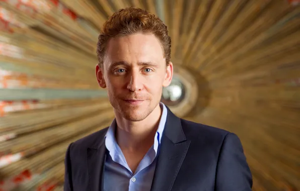 Picture look, face, smile, costume, actor, male, Tom Hiddleston, Tom Hiddleston