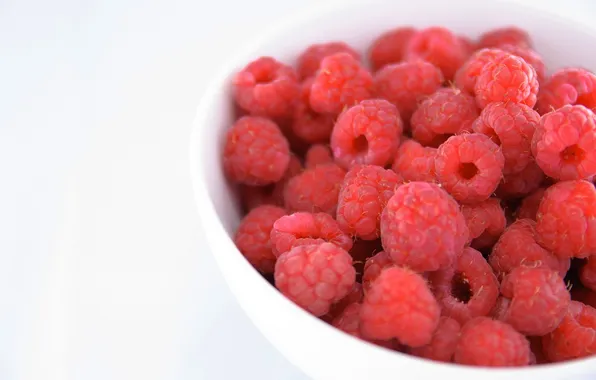 Picture macro, berries, raspberry