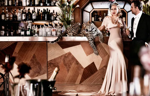 Bar, journal, photoshoot, Vogue, Scarlett-Johansson