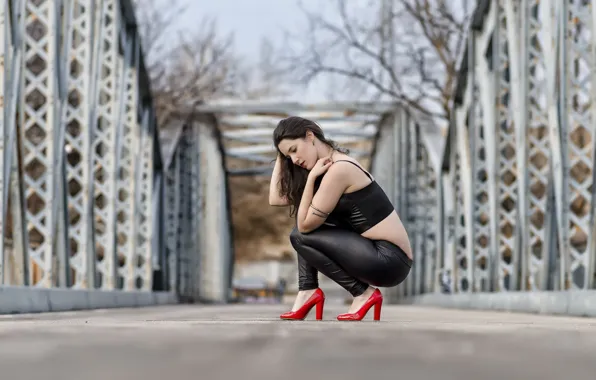Girl, bridge, Marta