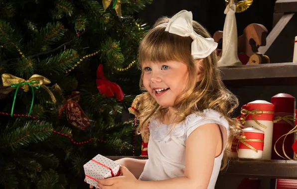 Picture smile, holiday, box, gift, tree, new year, girl, bow