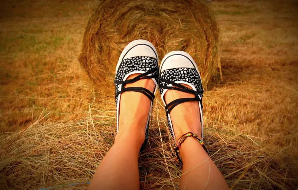 Feet, shoes, tan, hay, legs, hay