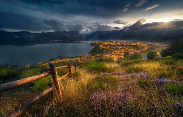 Summer, sunset, the fence, Bay