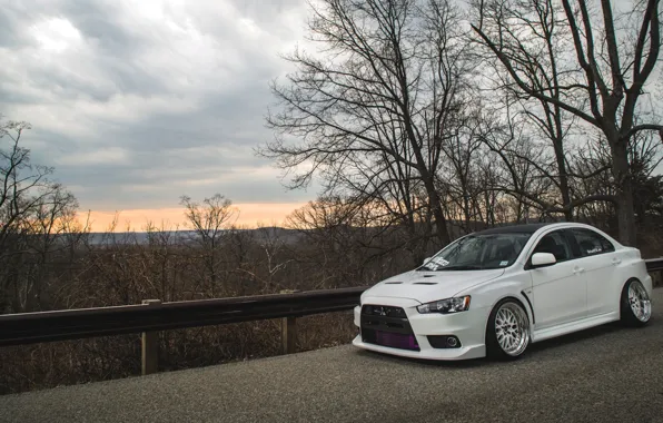 Road, white, the sun, trees, white, wheels, drives, mitsubishi