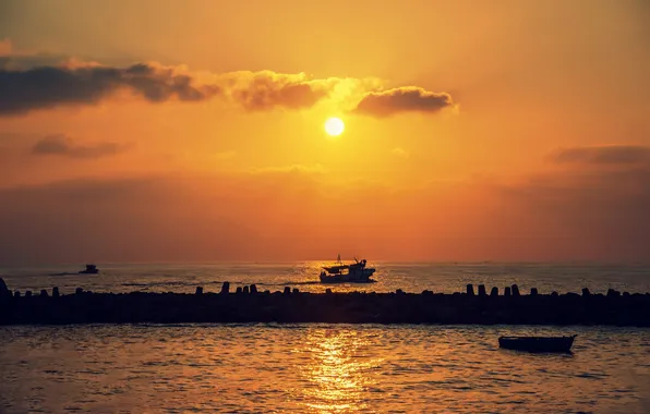 Picture sea, clouds, sunset, boats, orange sky, Marina
