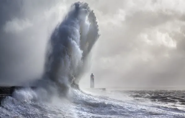 Picture sea, landscape, Porthcawl Lighthouse, Giant Wave