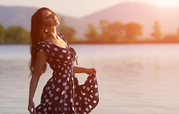 Picture summer, look, girl, the sun, pose, river, dress, bokeh