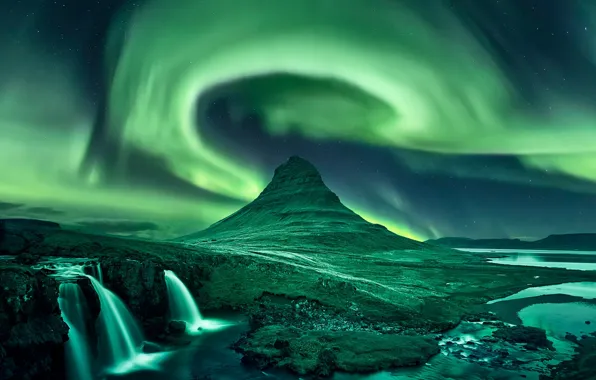 Picture the sky, night, Northern lights, Iceland, mountain Kirkjufell
