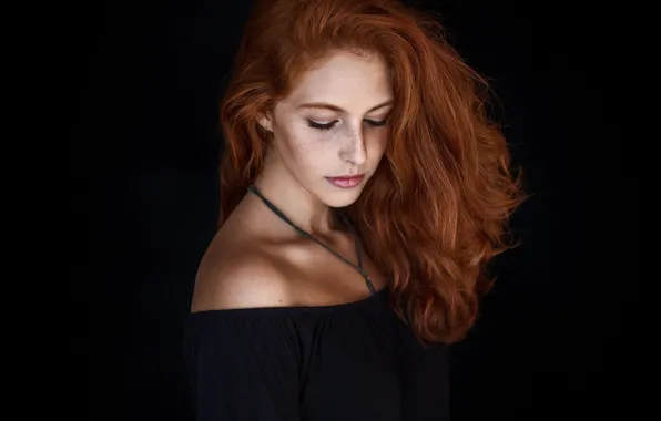 Picture pose, model, portrait, makeup, hairstyle, freckles, black background, redhead