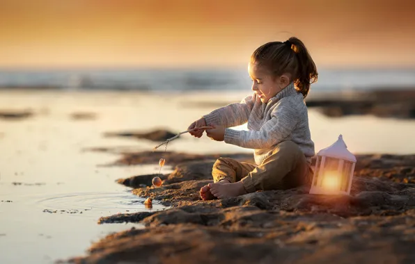 Picture sea, girl, lantern, Keren Genish