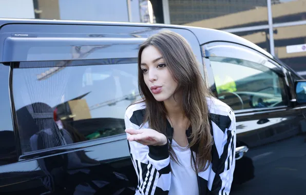 Picture auto, girl, Celine Farach