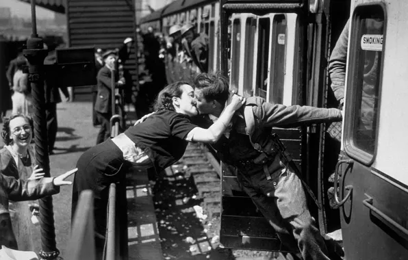 Station, black and white, kiss, retro photography