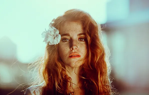 Picture portrait, freckles, redhead, curls, Ronny Garcia, Bright light