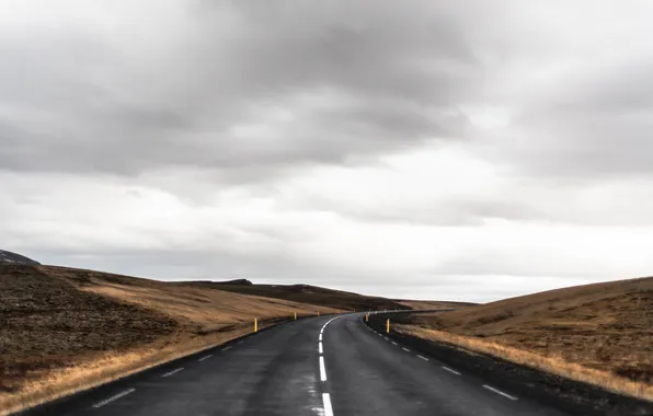 Picture road, mountains, storm, gray clouds