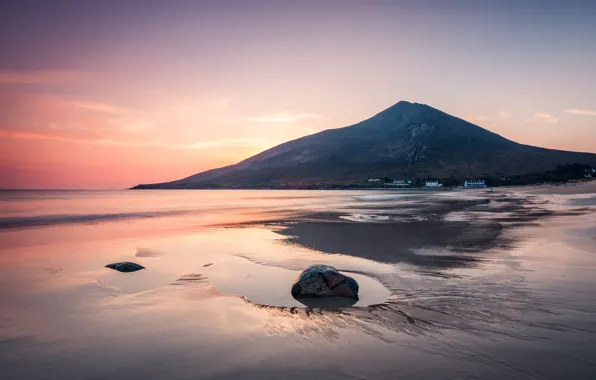 Picture sea, mountains, shore, house