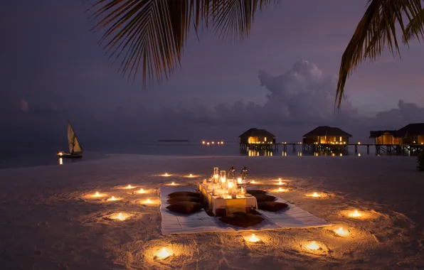 Picture beach, the ocean, romance, boat, the evening, candles, dinner, Bungalow