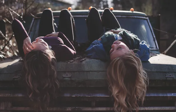 Happy, Girls, classic car