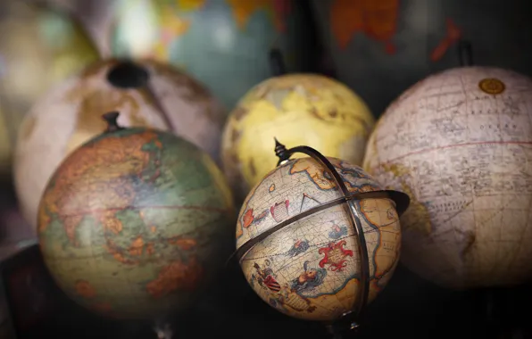 Picture the world, map, globes