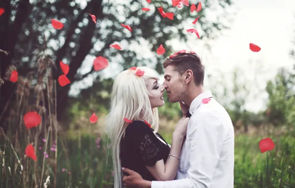Kiss, the bride, rose petals, wedding, the groom