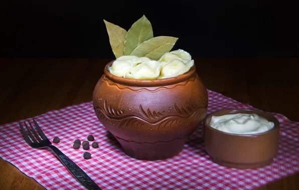 Table, pot, bowl, plug, napkin, clay, sour cream, dumplings