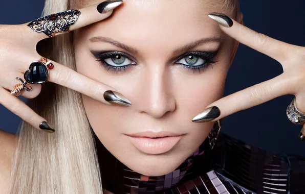 Picture look, decoration, face, ring, makeup, singer, fingers, Fergie