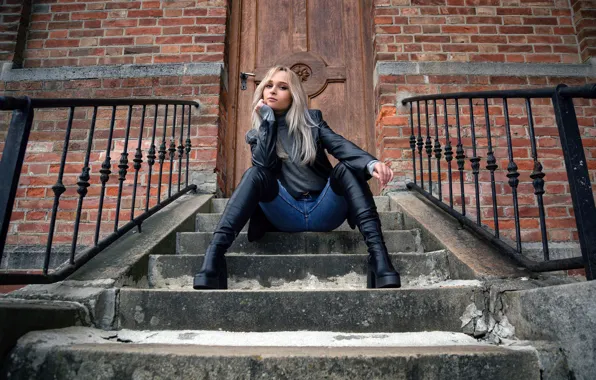 Pose, wall, model, jeans, boots, the door, blonde, wall