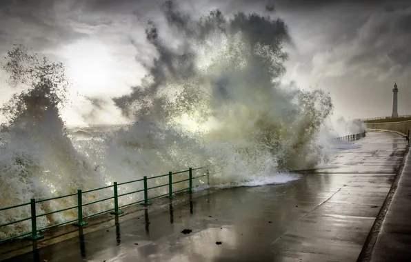 Waves, storm, autumn, Sunderland, Seaburn Promenade