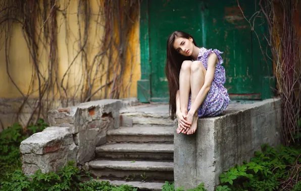 Picture dress, legs, sponge, curls, Irina Gospodinova