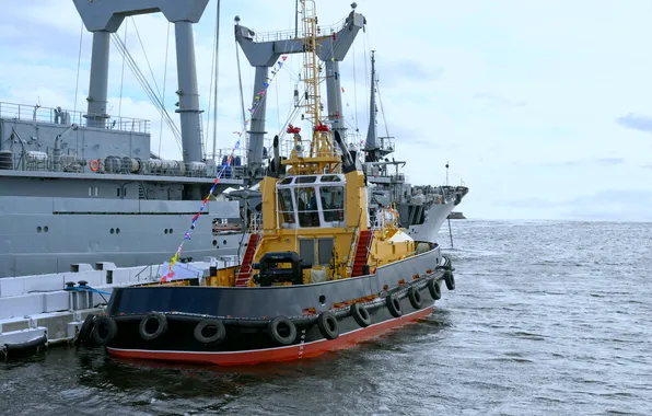 Tug, port, RAID