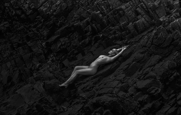 Rocks, Tonny Jørgensen, black and white photo, Liv Kristine